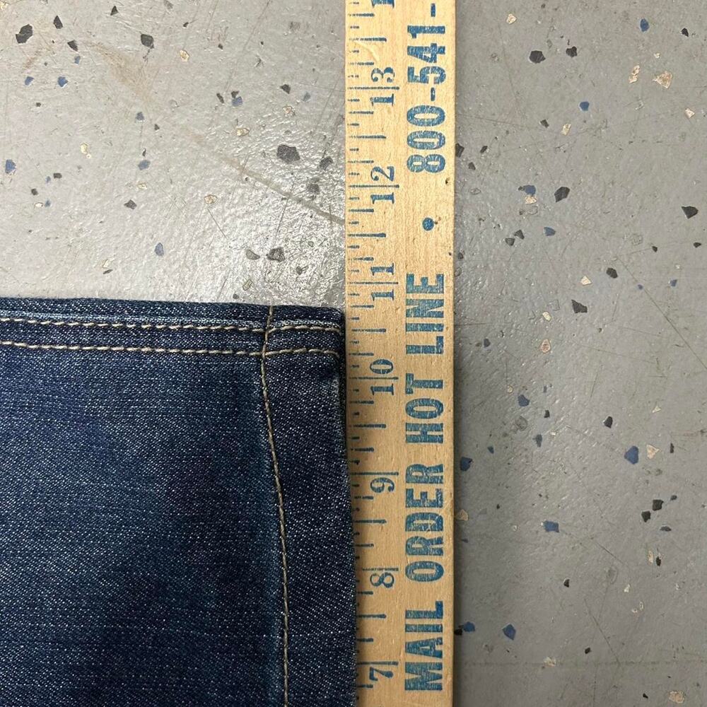 Y2K Dark wash UT Sports jeans with a relaxed fit - Picture 8 of 8